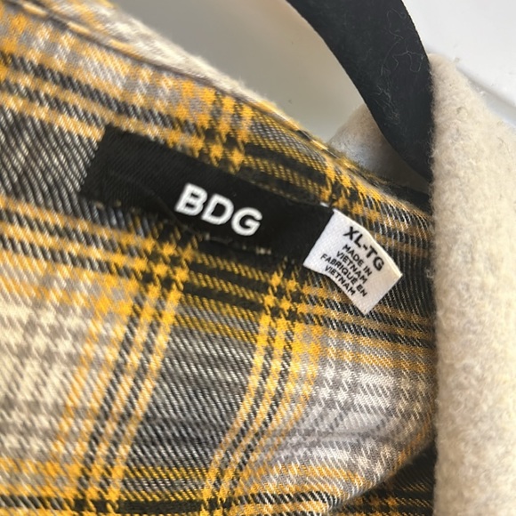 UO BDG Plaid Hoodie Size XL - Picture 4 of 10